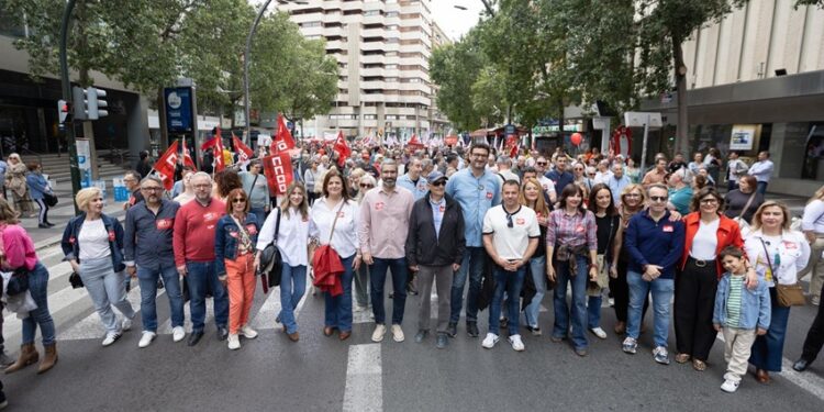 El PSOE reivindica los avances laborales y señala a la Región de Murcia por sus bajos salarios y alta precariedad