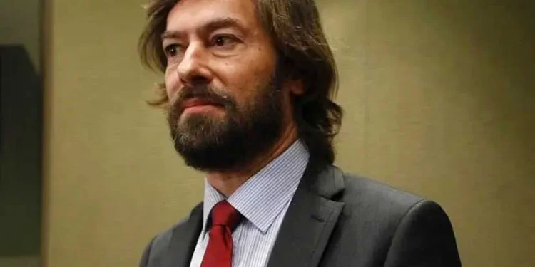 La sombra sobre los investigadores: el caso UDEF, Podemos y una advertencia para la democracia 