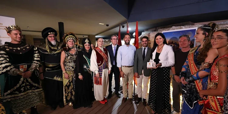 Las fiestas de Moros y Cristianos de Murcia afrontan un punto de inflexión con una programación más abierta y participativa