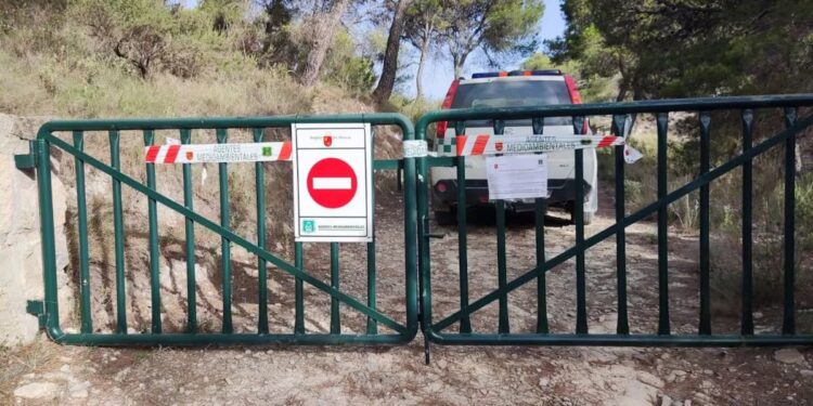 La Región de Murcia cierra el acceso a los montes ante el riesgo extremo de incendios por la ola de calor