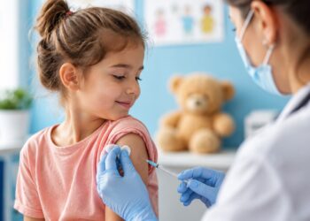 Más de 70.000 niños podrán vacunarse contra la gripe en Murcia: estas son las novedades de la próxima campaña