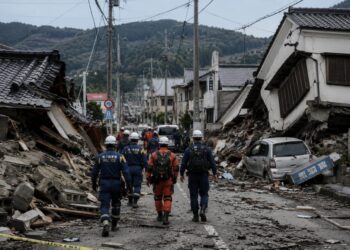 Japón intensifica las labores de rescate tras el devastador terremoto mientras crece el balance de víctimas