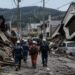 Japón intensifica las labores de rescate tras el devastador terremoto mientras crece el balance de víctimas
