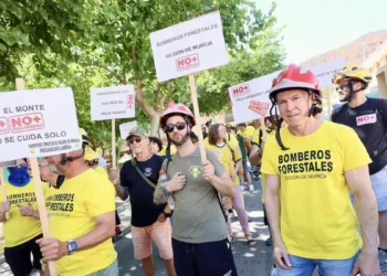 Acuerdo histórico para los bomberos forestales de Murcia: mejoras laborales garantizadas hasta 2032