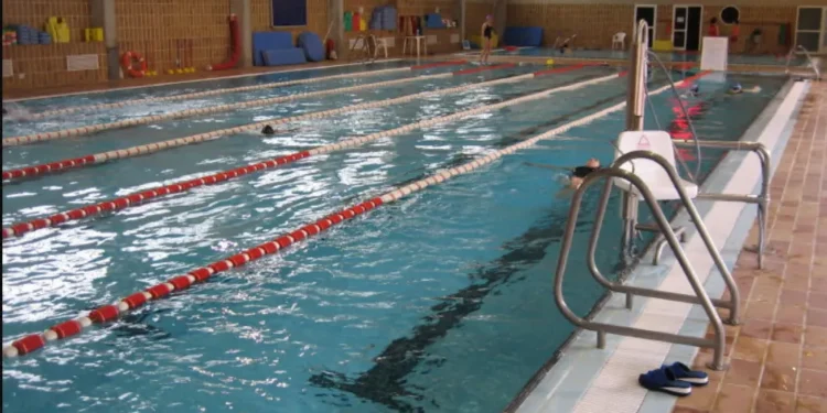 Un hombre de 64 años fallece ahogado en la piscina municipal Infante de Murcia