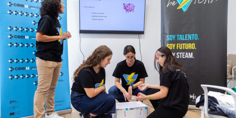 Murcia lanza BeSTEAM FEST para despertar vocaciones científicas y tecnológicas entre las jóvenes