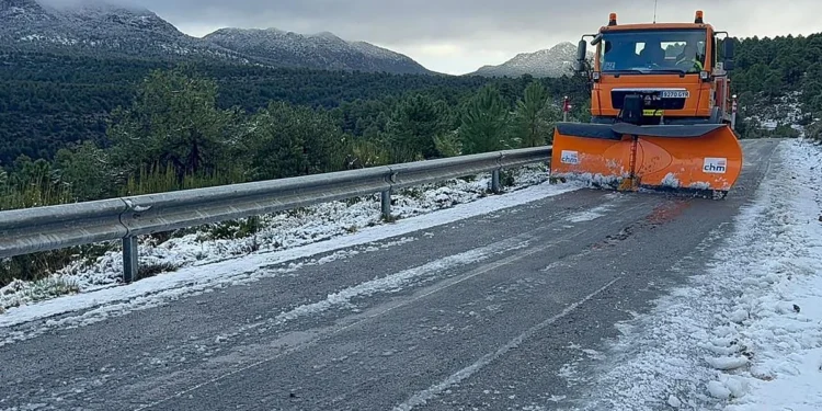 El Noroeste recibe más de 10 millones para conservar 31 carreteras durante los próximos cuatro años