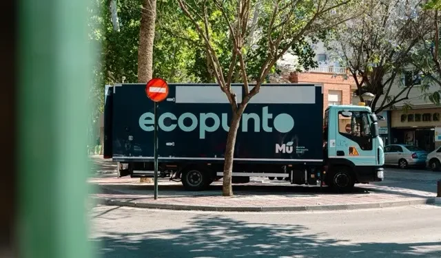 Los EcoPuntos móviles de Murcia superan las 122 toneladas de residuos recogidos y refuerzan el reciclaje durante el verano