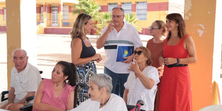 Isla Plana convierte el verano en una oportunidad de ocio inclusivo para más de 300 personas