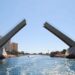 Una avería en el puente del Estacio deja atrapados durante horas a una quincena de veleros en La Manga