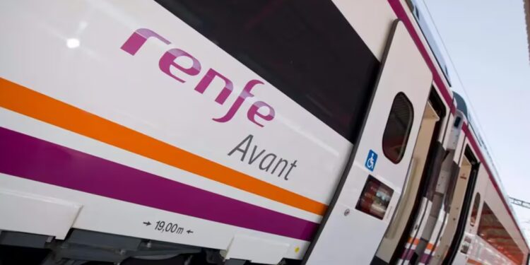 Renfe sustituirá por autobuses los trenes entre Murcia y Alicante durante nueve días por obras en la línea