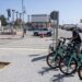 Cabo de Palos abre el debate sobre su futuro: menos coches en el centro y rechazo al parking del puerto