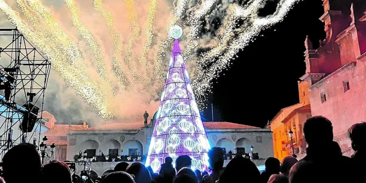 Lorca incrementa hasta los 253.000 euros el presupuesto para la iluminación de Navidad con el objetivo de reforzar su atractivo turístico