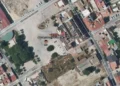 Un vehículo arde en una pedanía de Murcia y obliga a intervenir a los bomberos para evitar que el fuego se propague