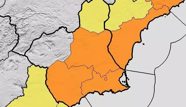 Murcia se prepara para una tarde complicada: alerta naranja por lluvias y tormentas en buena parte de la Región