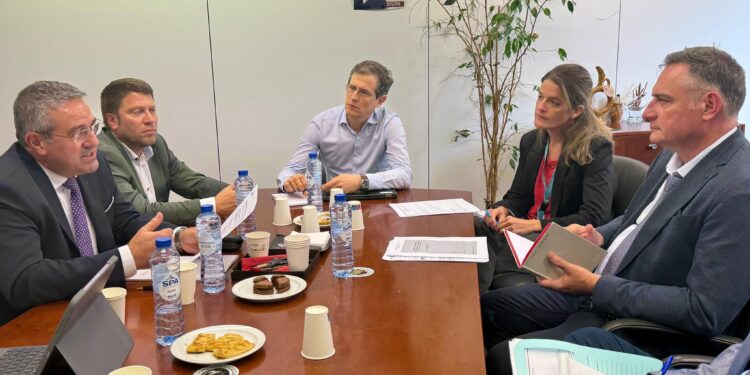 Murcia lleva a Bruselas la batalla por la PAC ante la amenaza de un recorte superior al 20%
