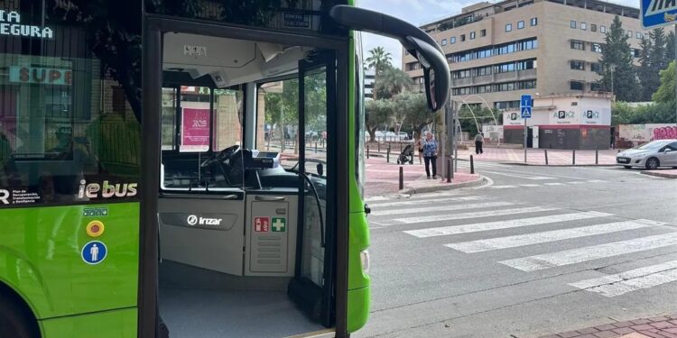 Los autobuses interurbanos son gratuitos hoy en la Región de Murcia por el Día sin Coches