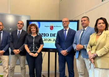 Murcia inicia el curso con menos alumnos, pero mantiene 77 aulas prefabricadas