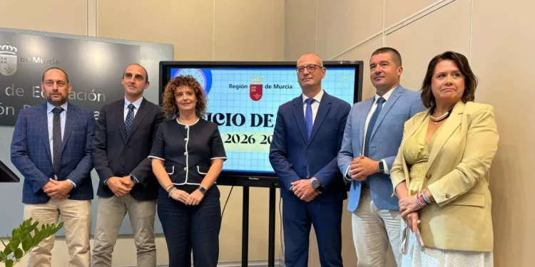 Murcia inicia el curso con menos alumnos, pero mantiene 77 aulas prefabricadas