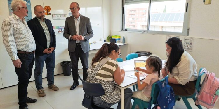 La Región abre ocho nuevas aulas para alumnado con necesidades especiales mientras crece la demanda de apoyos educativos