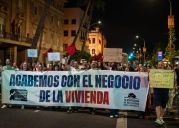 Murcia sale a la calle por la vivienda tras el rechazo de los decretos en el Congreso