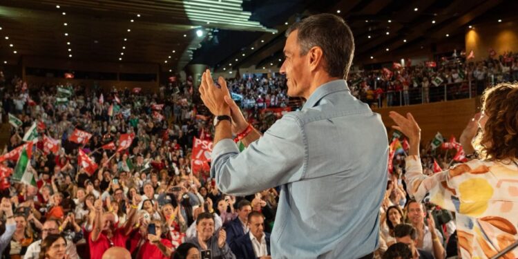 Pedro Sánchez en el mitin de Granada. Foto de PSOE
