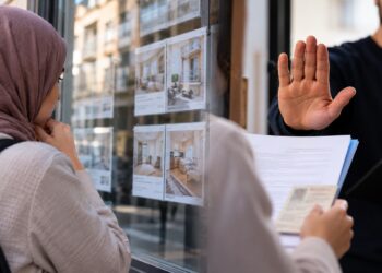 «Cuando saben de dónde eres, ya no puedes ni visitar el piso»: colectivos murcianos denuncian discriminación en el alquiler