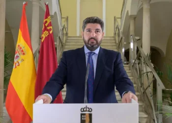 La Junta Electoral archiva la denuncia contra López Miras por utilizar San Esteban para criticar al Gobierno de Sánchez