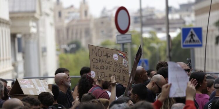 Los sindicatos llevan la crisis de la vivienda a una huelga general el 11 de noviembre